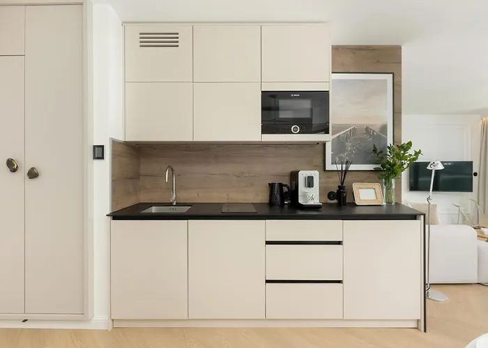 公寓 Waveview 5Th Floor Baltic View Pool In Building Perfekt Lumare