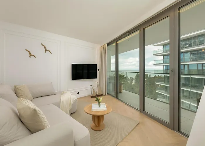 Waveview 5Th Floor Baltic View Pool In Building Perfekt Lumare 公寓